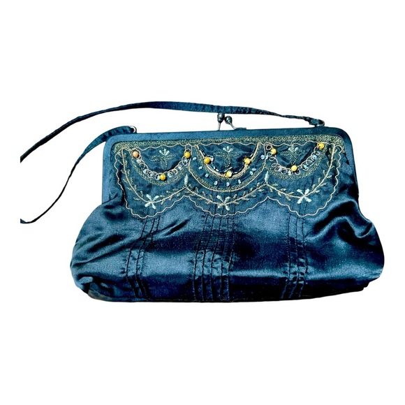 Family Estate Handbags - Vintage Satin Beaded Clutch/Hand Bag